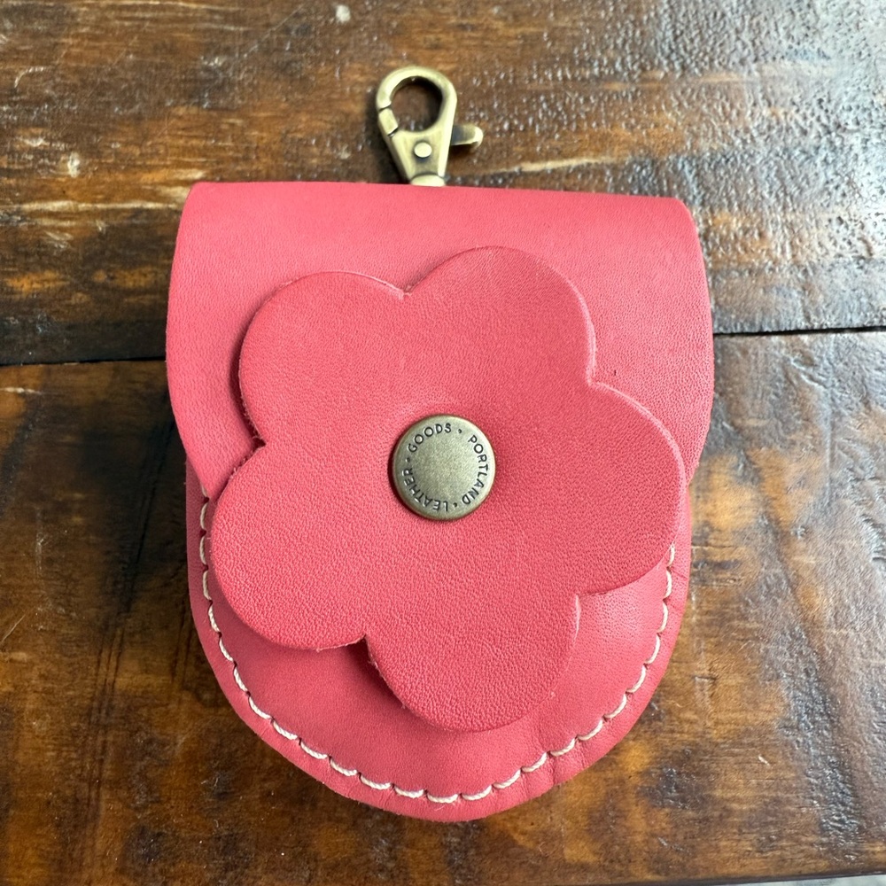 Portland Leather Petunia Pouch